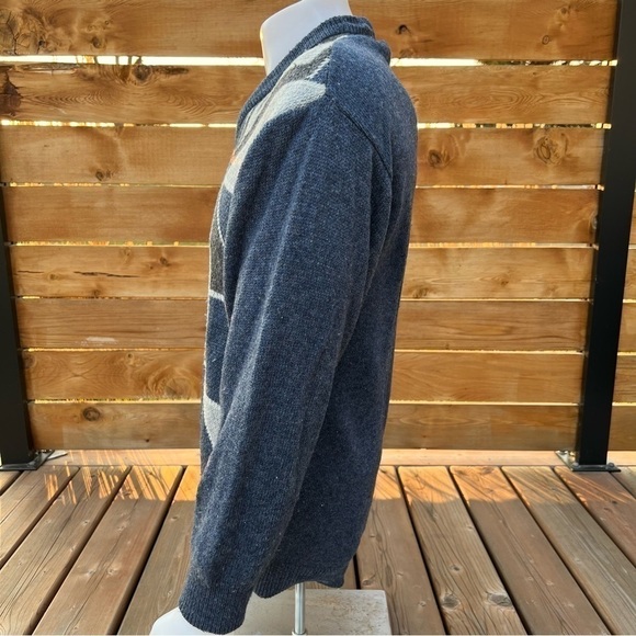 Vintage V-Neck Geometric Shetland Wool Print Sweater - Picture 4 of 10